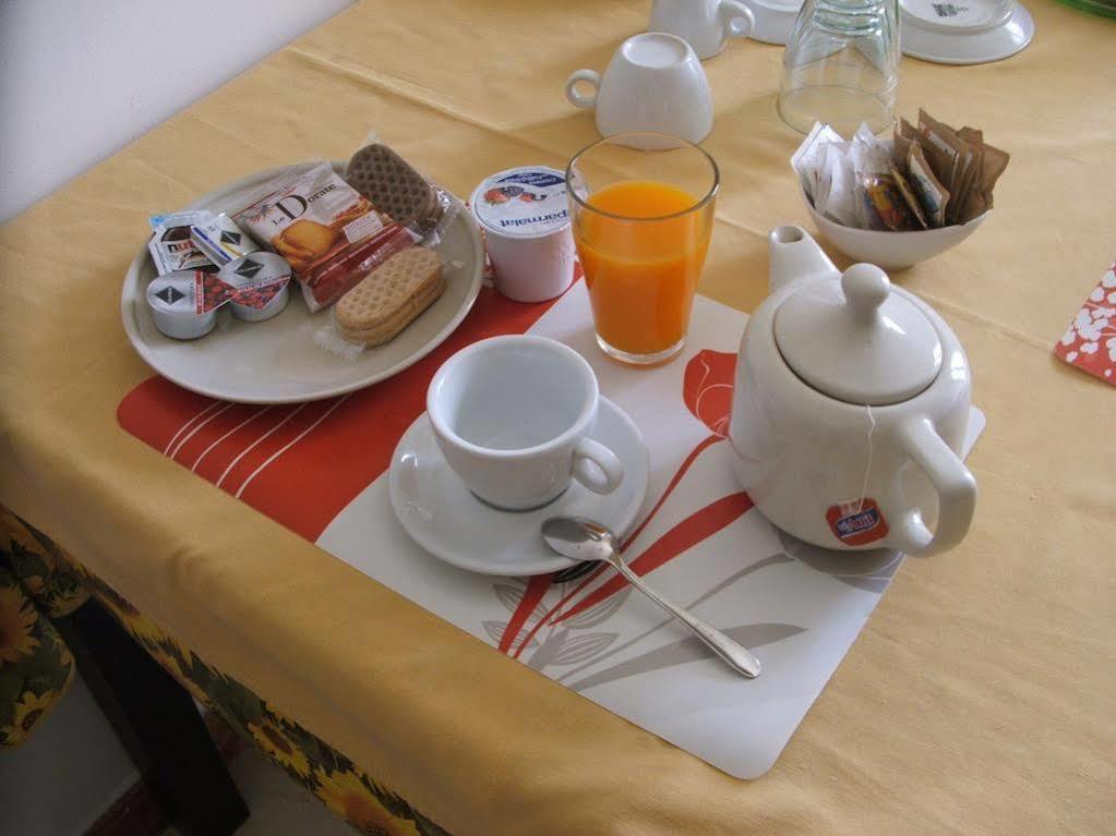 Felicia Rooms Rome Bagian luar foto
