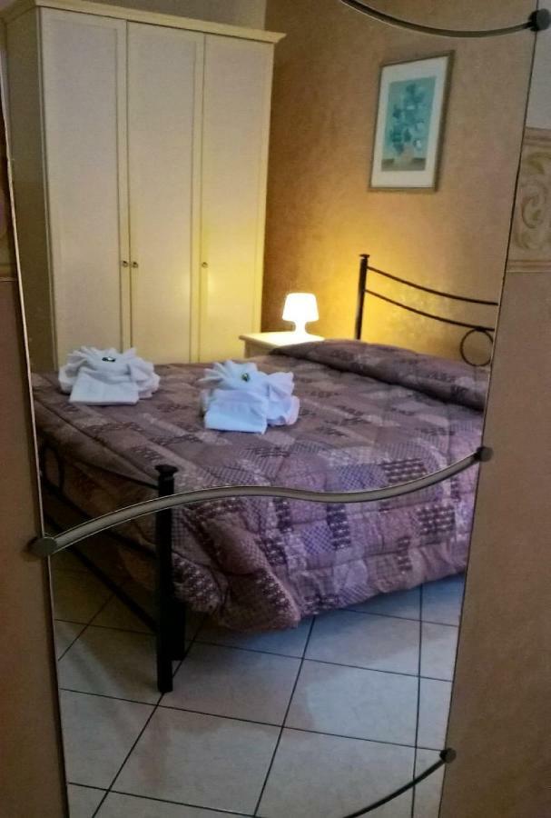 Felicia Rooms Rome Bagian luar foto
